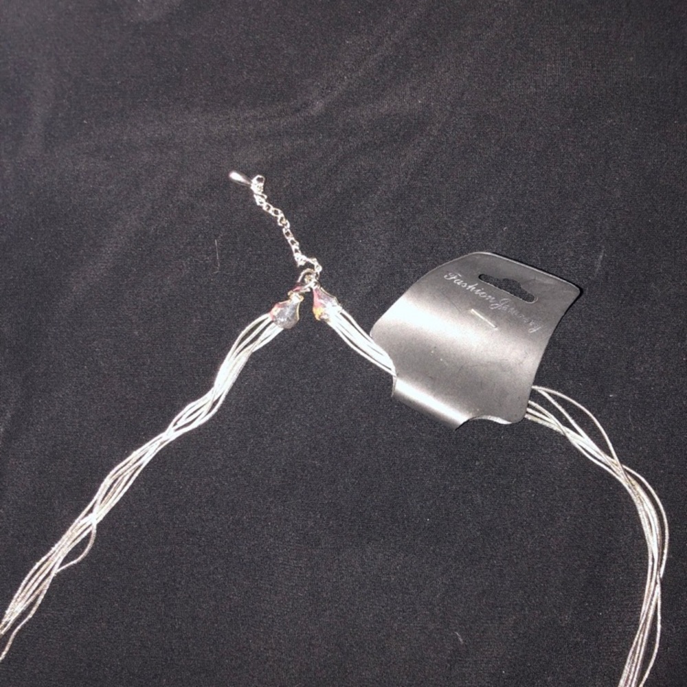 NWT Fashion Silver/Crystal Necklace - Picture 6 of 8
